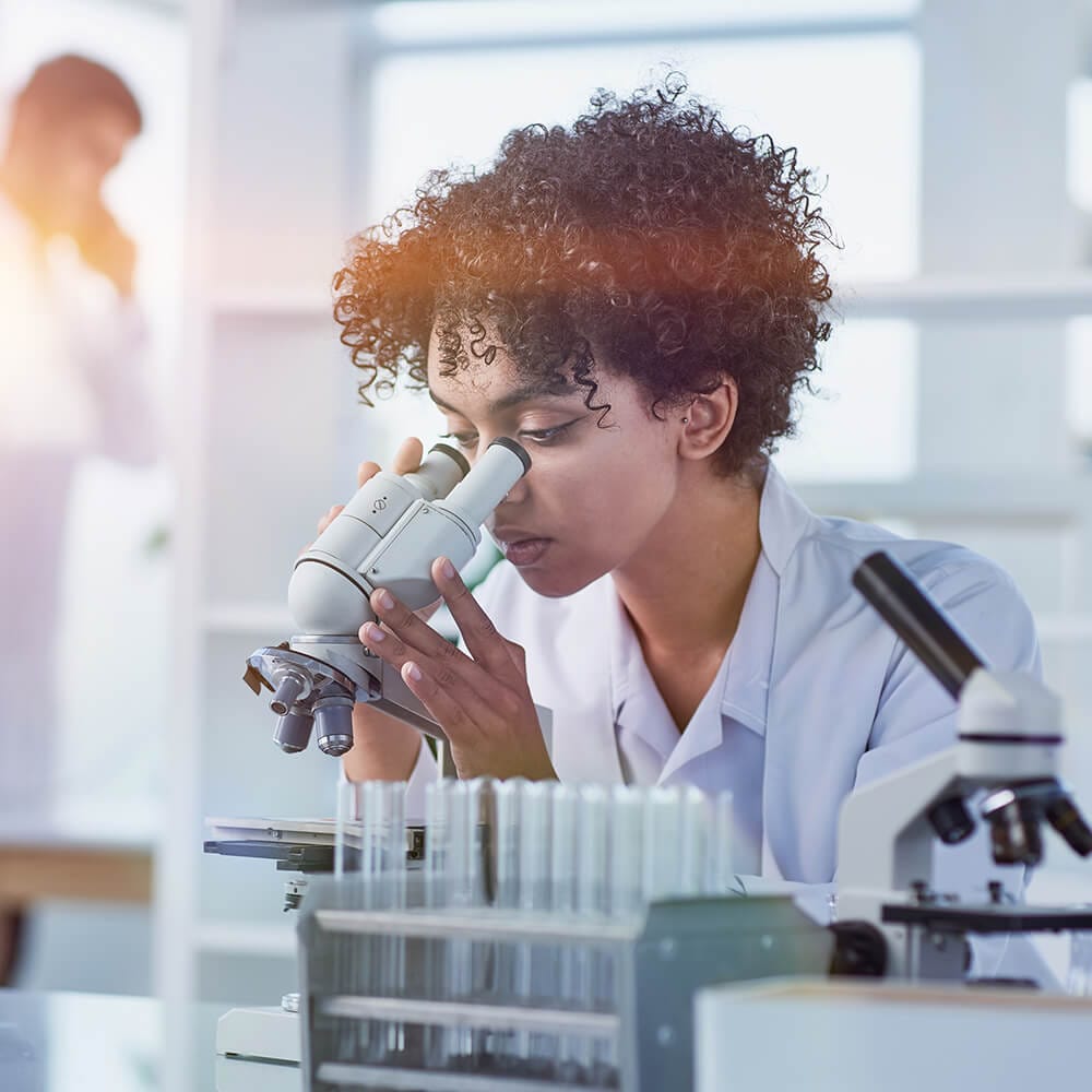 solabia-female-scientist-working-lab-1