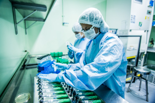 Parceria entre empresas e universidades